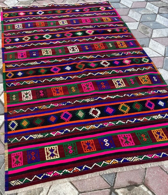 Dursunbey Ayazören Kilimi oldcarpetrug.com