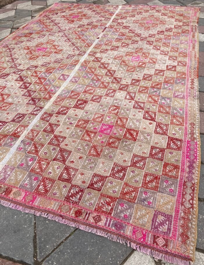 Yuntdağ Kilimi oldcarpetrug.com