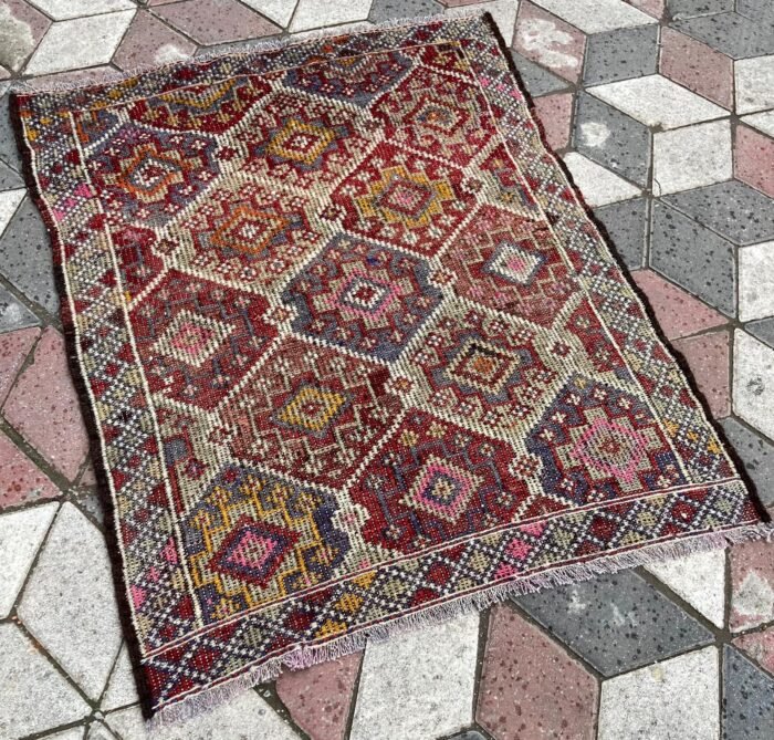 Afyon Dazkırı Kilimi oldcarpetrug.com