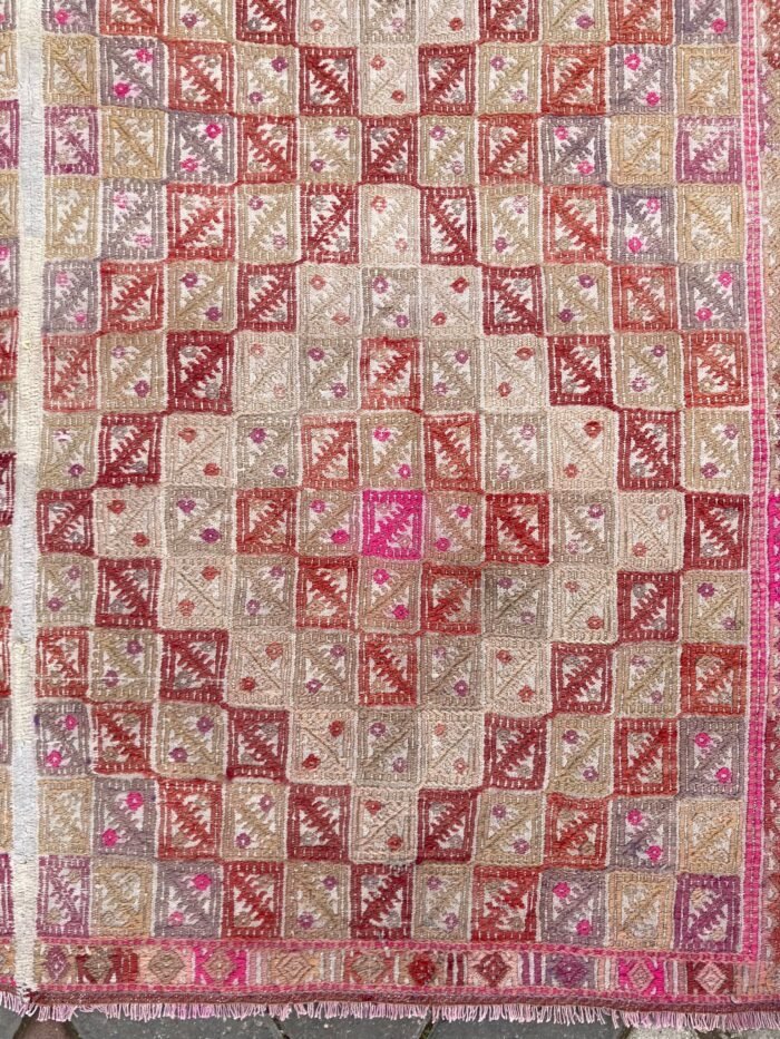 Yuntdağ Kilimi oldcarpetrug.com