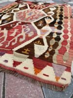 Uşak Kilimi oldcarpetrug.com
