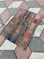 Adana Beşik Kilimi oldcarpetrug.com