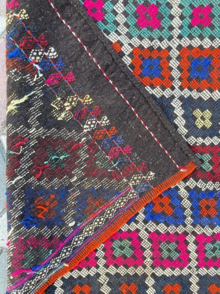 Balıkesir Kıl Kilimi oldcarpetrug.com