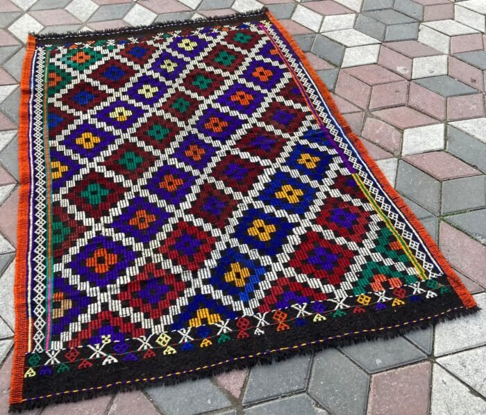 Balıkesir Kıl Kilimi oldcarpetrug.com