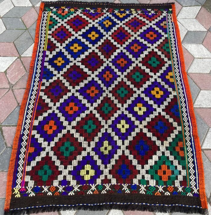 Balıkesir Kıl Kilimi oldcarpetrug.com