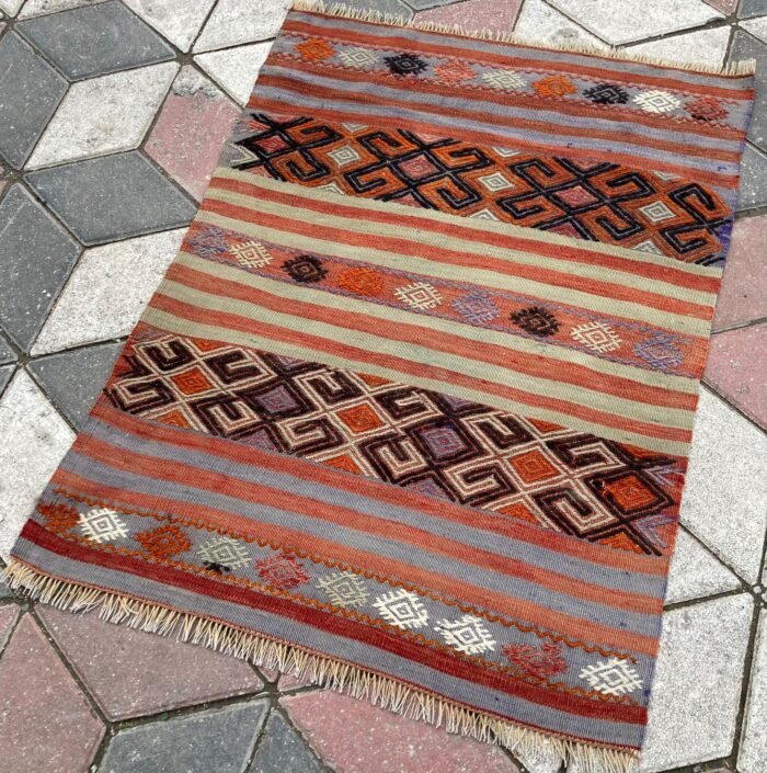 Selendi Kilimi oldcarpetrug.com