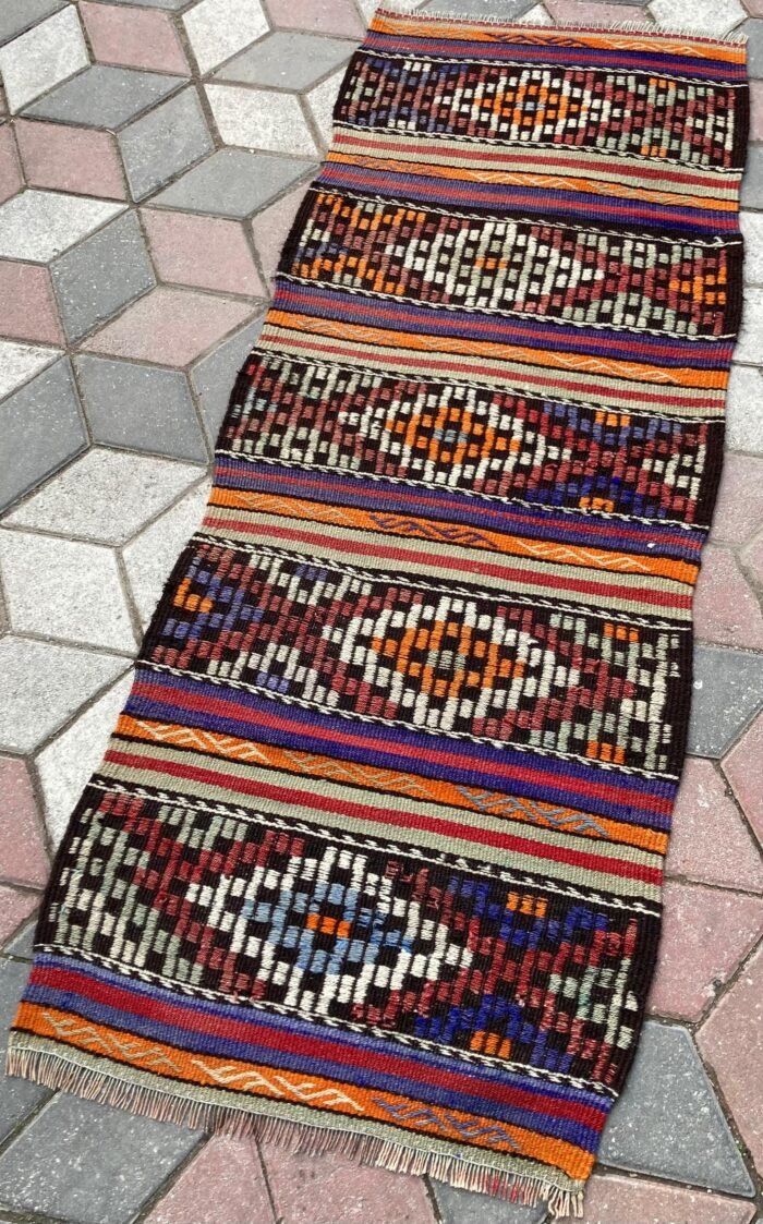 Uşak Kilimi oldcarpetrug.com
