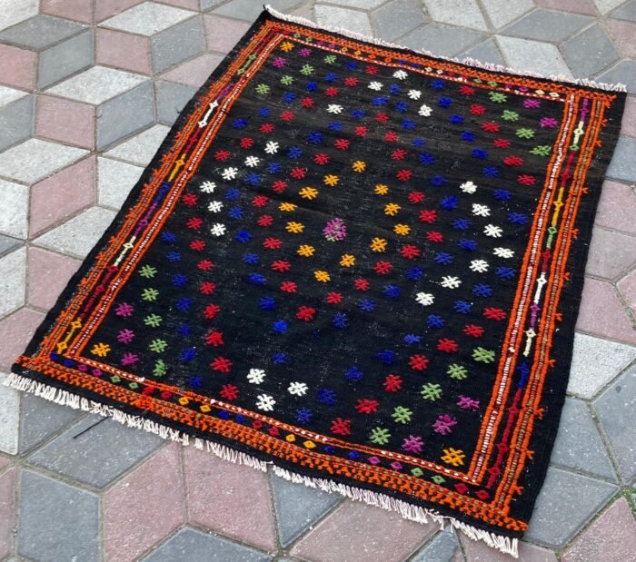 Kula Kilimi oldcarpetrug.com