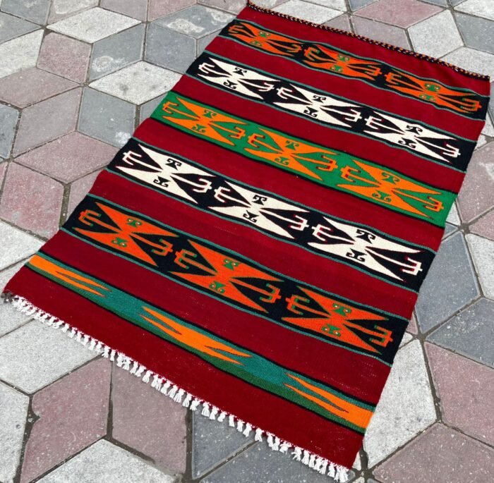 Mersin Mut Kilimi oldcarpetrug.com